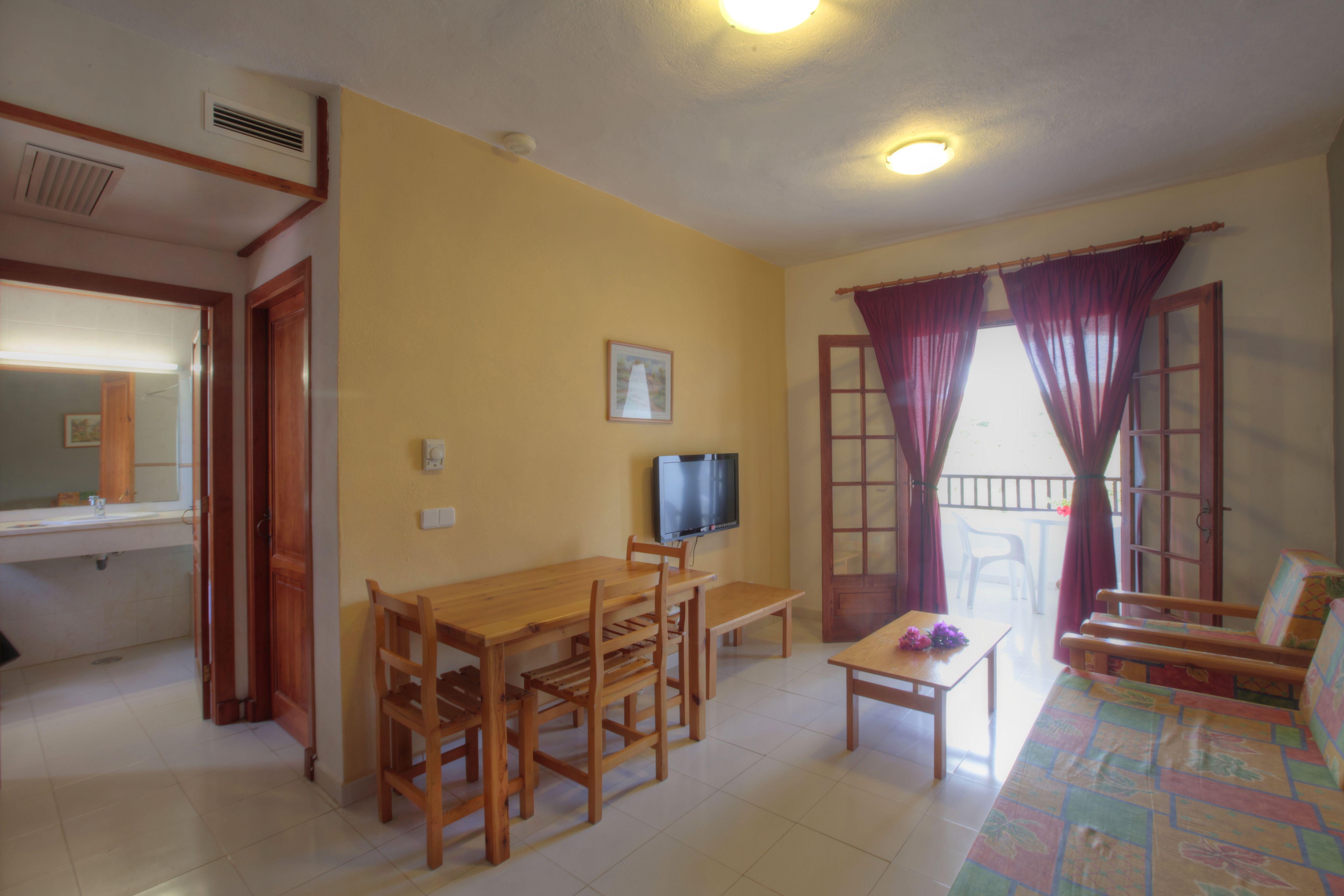 Fergus Club Carema Splash Playas De Fornells Ngoại thất bức ảnh