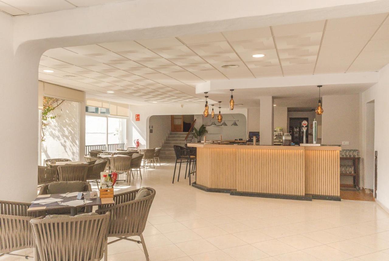 Fergus Club Carema Splash Playas De Fornells Ngoại thất bức ảnh