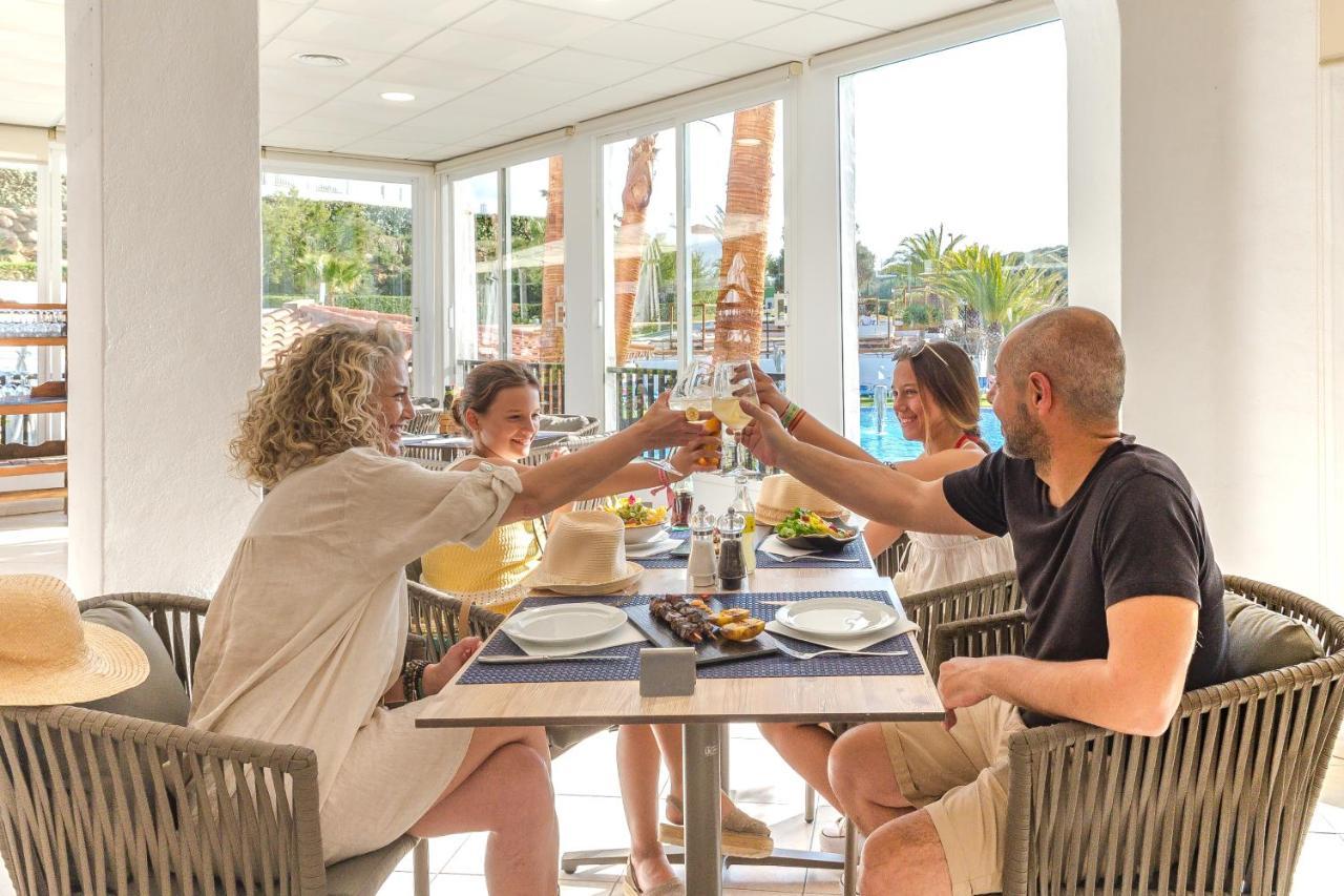 Fergus Club Carema Splash Playas De Fornells Ngoại thất bức ảnh